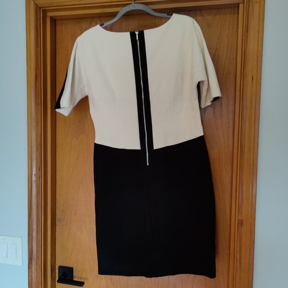 Ann Taylor Ponte Dress; Size 8; Black, off-white. - Picture 3 of 5